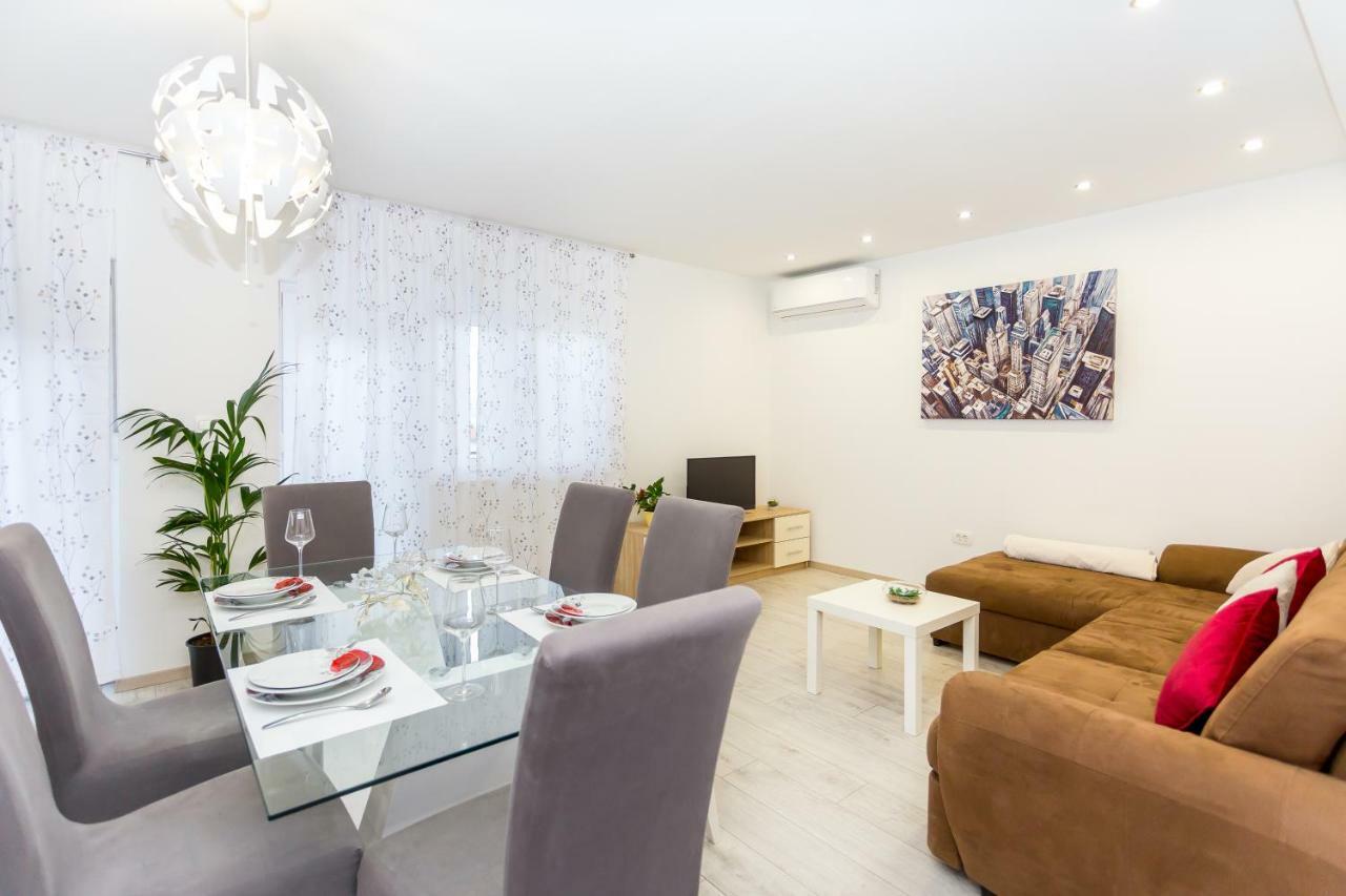 Urban Luxury Suites Juricevic Duće Exteriér fotografie