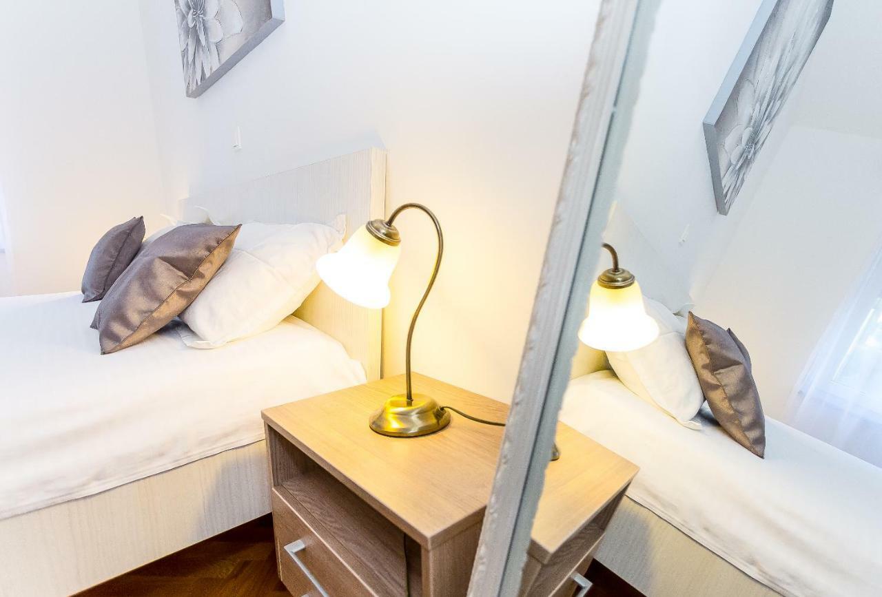 Urban Luxury Suites Juricevic Duće Exteriér fotografie
