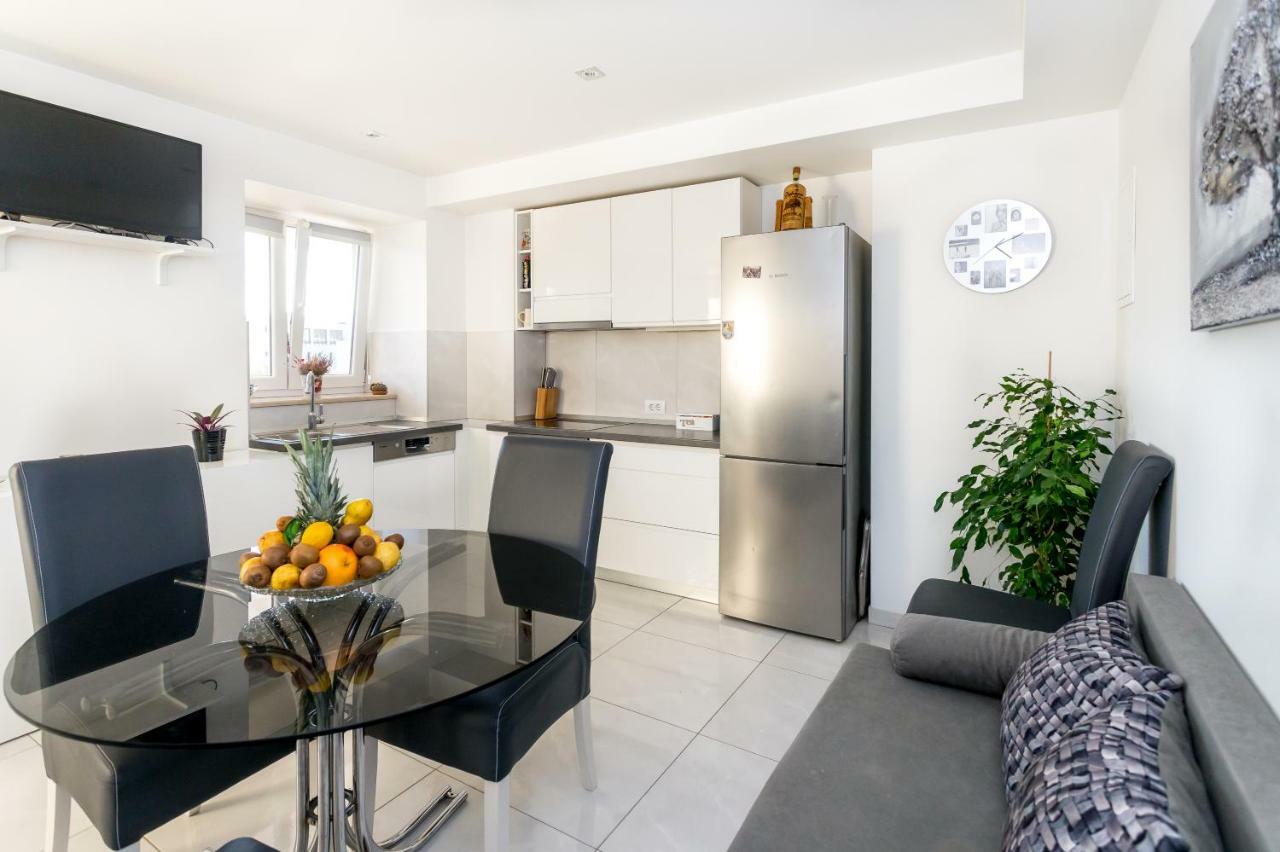 Urban Luxury Suites Juricevic Duće Exteriér fotografie