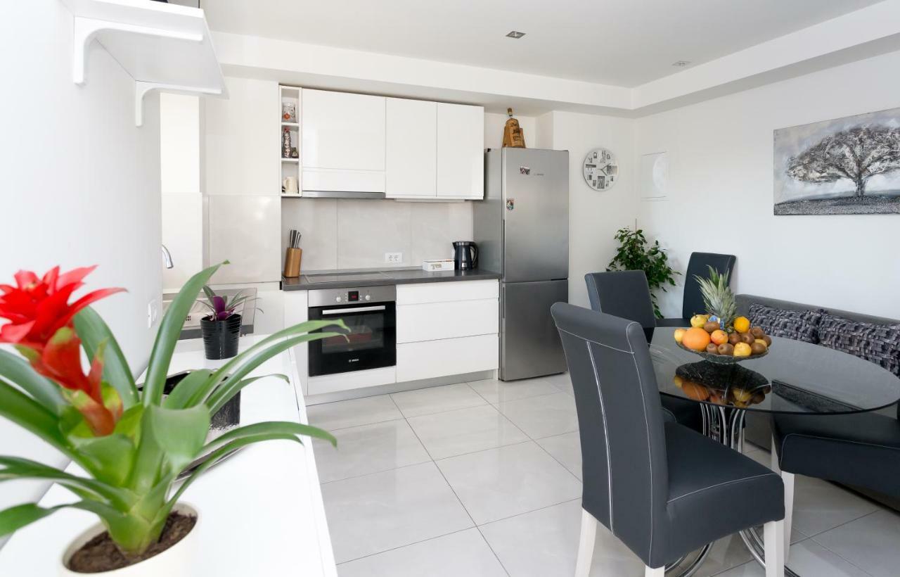 Urban Luxury Suites Juricevic Duće Exteriér fotografie